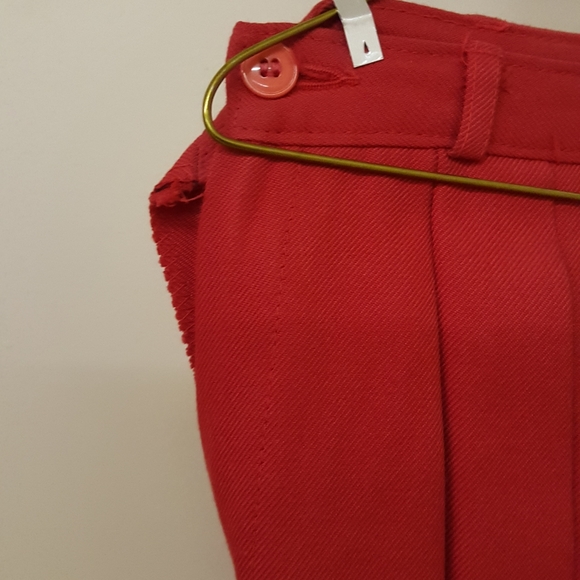 Leg Pleated Pants - Picture 2 of 4